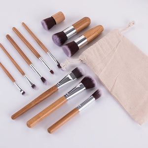 CONCEALER & MAKEUP BRUSH COMBO