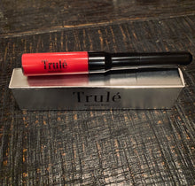 LIPSTICK LINER